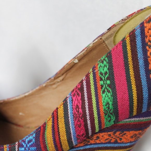 Steve Madden PAMMY Aztec Wedge Heels - Picture 6 of 7